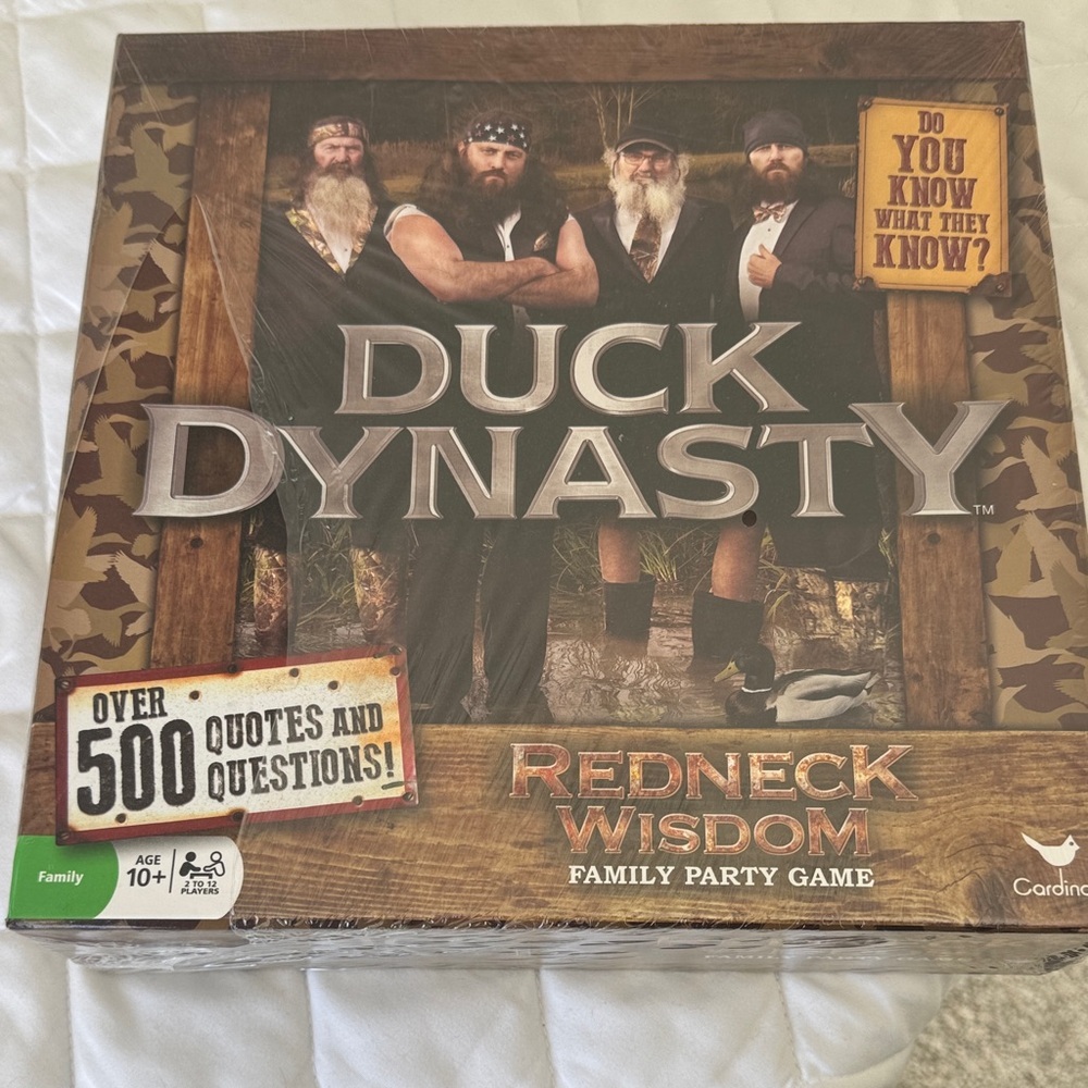 Duck Dynasty Redneck Wisdom Family Game - Brown and Black NWOT. Great gift!